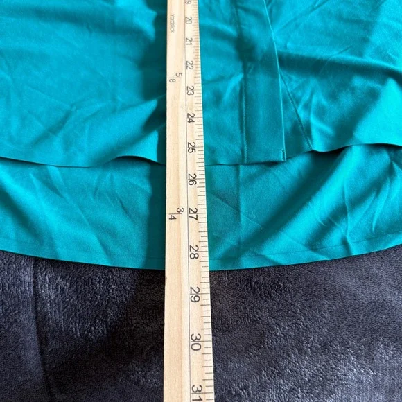 Athleta Green Sleeveless Button Down Collar Shirt Tank Top Blouse XL Extra Large - Picture 9 of 11